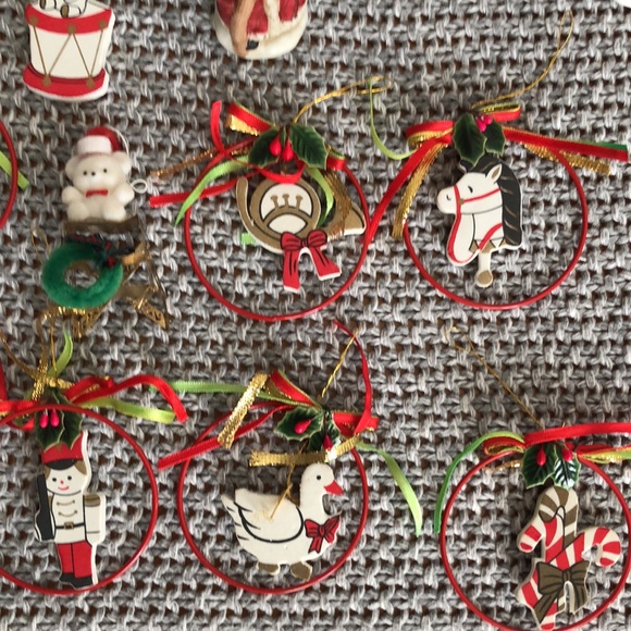 Bundle of Christmas ornaments - Picture 5 of 17